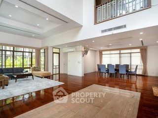 出租 和 出售 4 卧室 独立屋 在 Watthana, 曼谷