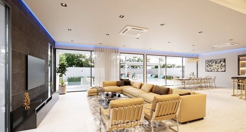 For sale 4 ベッドルーム house in Bang Lamung, Chonburi