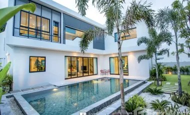 Villa en alquiler de 4 habitaciones en Mueang Phuket, Phuket