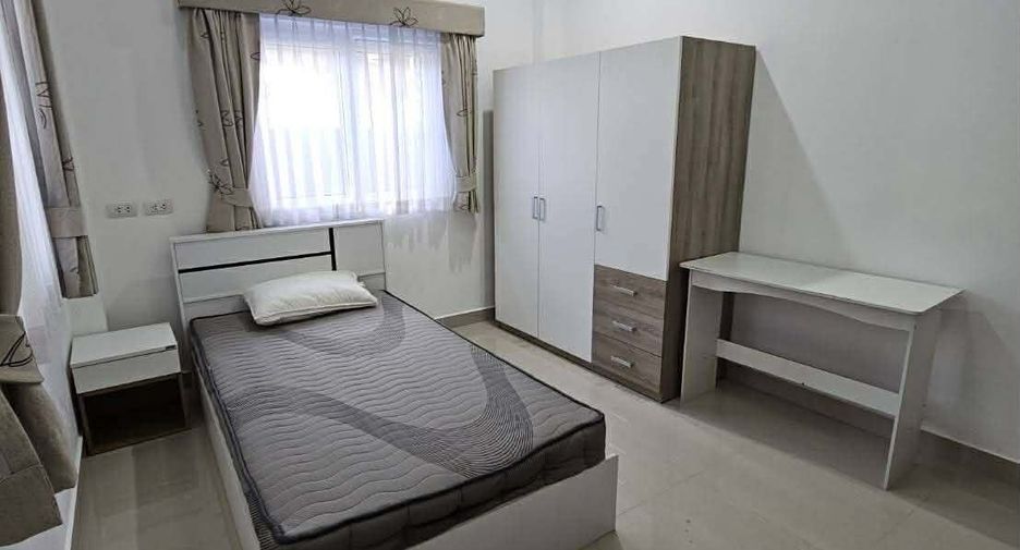Аренда 3 спальни дом в Банг Ламунг, Чонбури