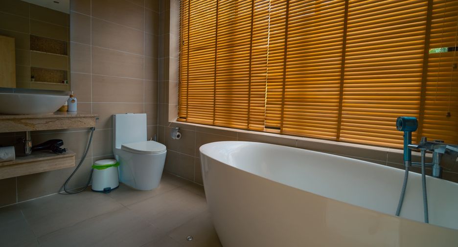 À vendre et à louer 4 chambres villa à Ko Samui, Surat Thani