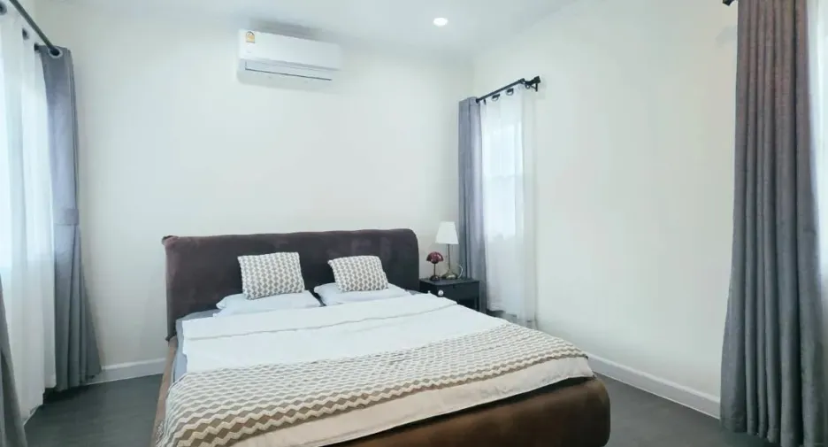 À louer 4 chambres maison à Mueang Phuket, Phuket