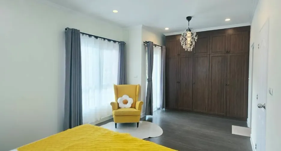 À louer 4 chambres maison à Mueang Phuket, Phuket