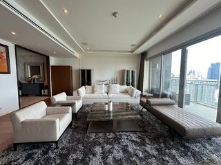 Продажа 4 спальни кондо в Патхум Щан, Бангкок