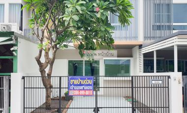 Продажа 2 спальни таунхаус в Bang Phli, Самутпракан