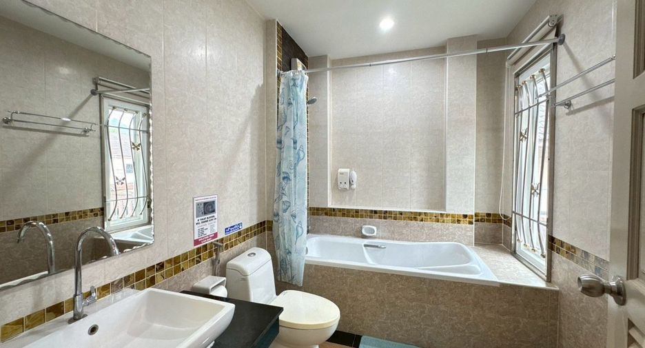 À vendre et à louer 3 chambres villa à Mueang Krabi, Krabi