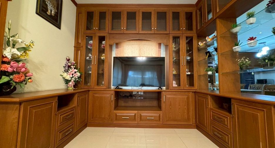 À vendre et à louer 3 chambres villa à Mueang Krabi, Krabi