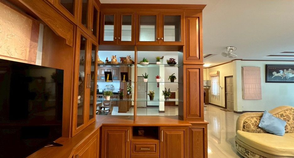 À vendre et à louer 3 chambres villa à Mueang Krabi, Krabi