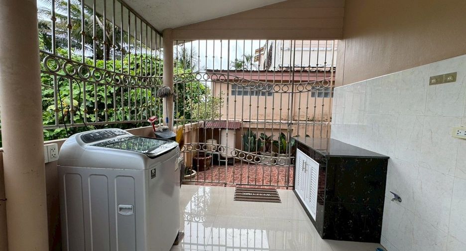 À vendre et à louer 3 chambres villa à Mueang Krabi, Krabi