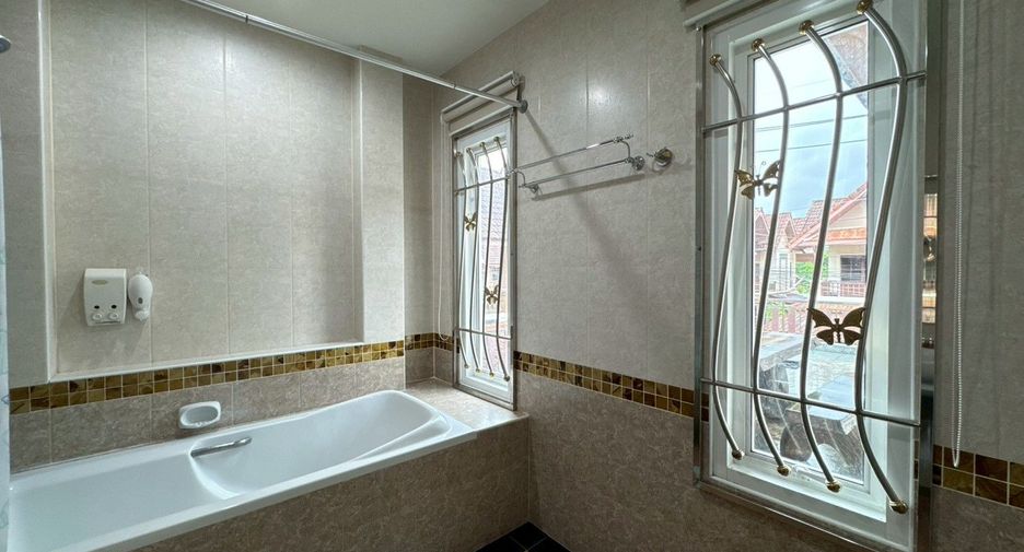À vendre et à louer 3 chambres villa à Mueang Krabi, Krabi