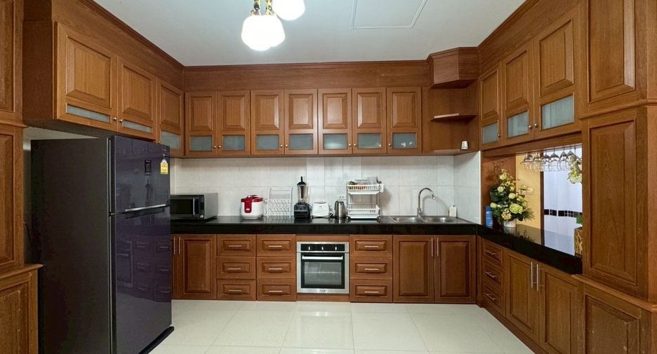 À vendre et à louer 3 chambres villa à Mueang Krabi, Krabi