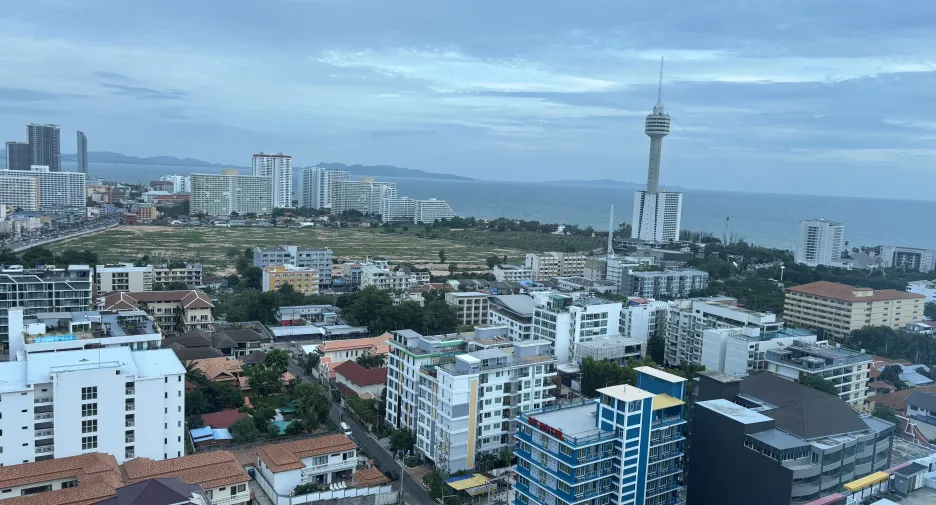 Condo en alquiler de 2 habitaciones en Bang Lamung, Chonburi