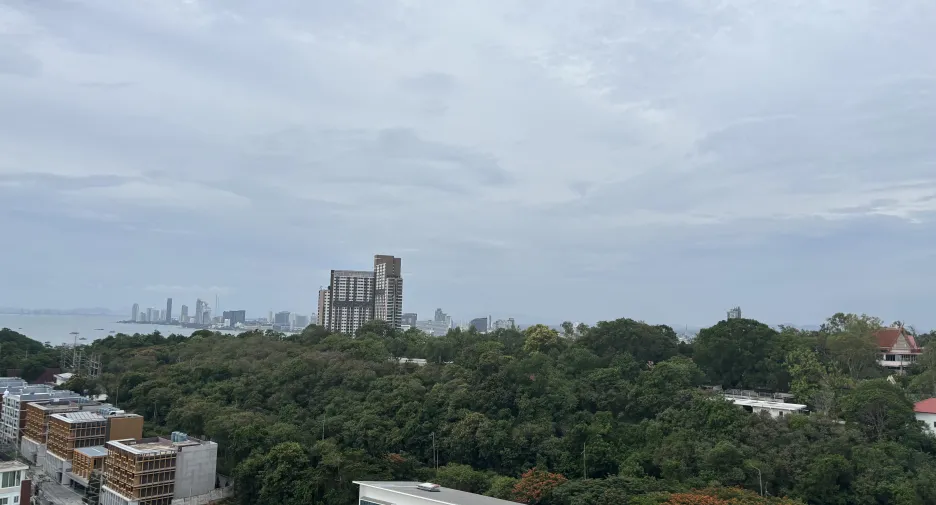 Condo en alquiler de 2 habitaciones en Bang Lamung, Chonburi