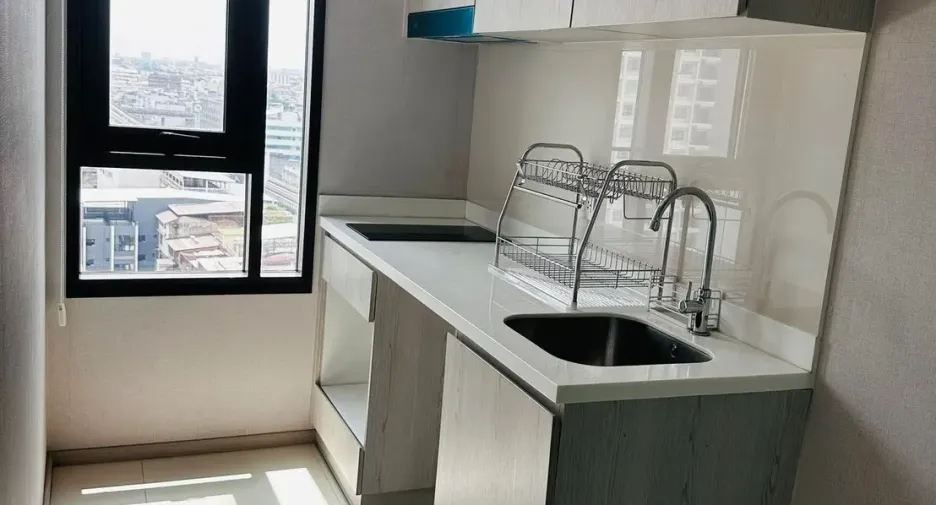 Продажа 2 спальни кондо в Банг Пхлат, Бангкок