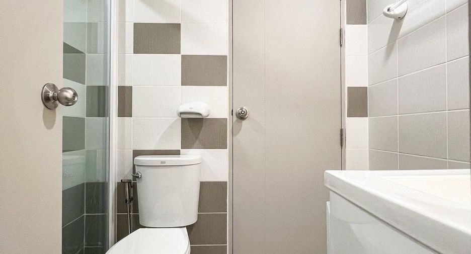 For rent 2 bedrooms condo in Mueang Phuket, Phuket