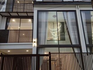 Reihenhaus zum Kauf mit 3 Zimmer in Watthana, Bangkok
