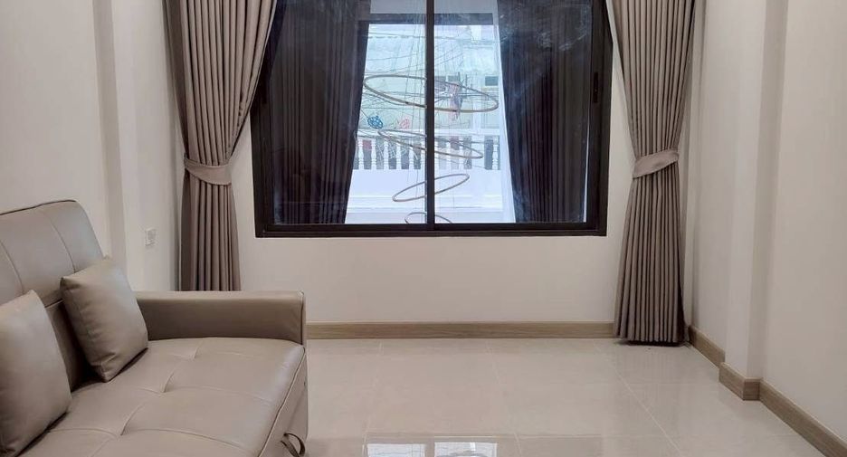 Reihenhaus zum Kauf mit 3 Zimmer in Watthana, Bangkok