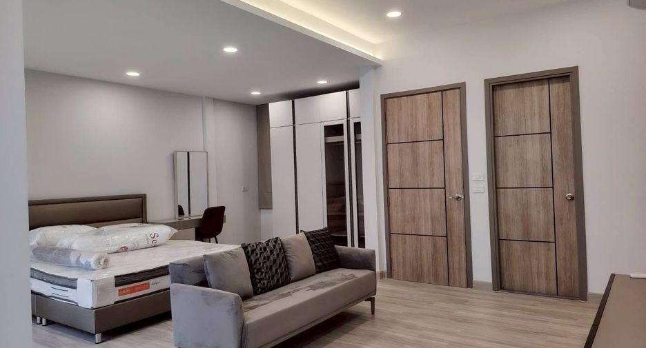 Reihenhaus zum Kauf mit 3 Zimmer in Watthana, Bangkok