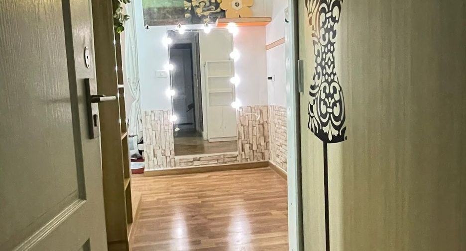For sale studio condo in Khlong San, Bangkok