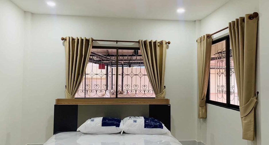 À louer 5 chambres maison à Bang Lamung, Chonburi
