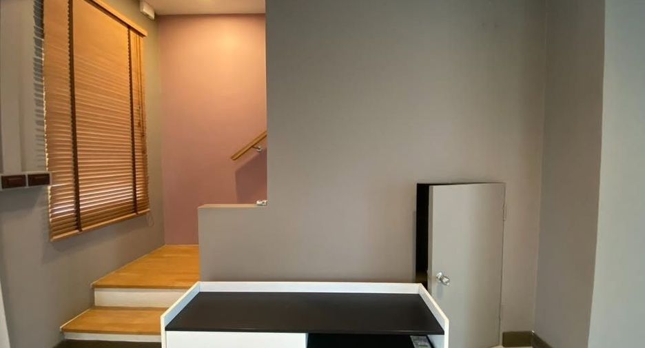 ขาย และ ให้เช่า 3 ห้องนอน ทาวน์เฮ้าส์ ใน สวนหลวง, กรุงเทพฯ
