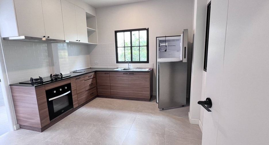 Casa en alquiler de 4 habitaciones en San Pa Tong, Chiang Mai