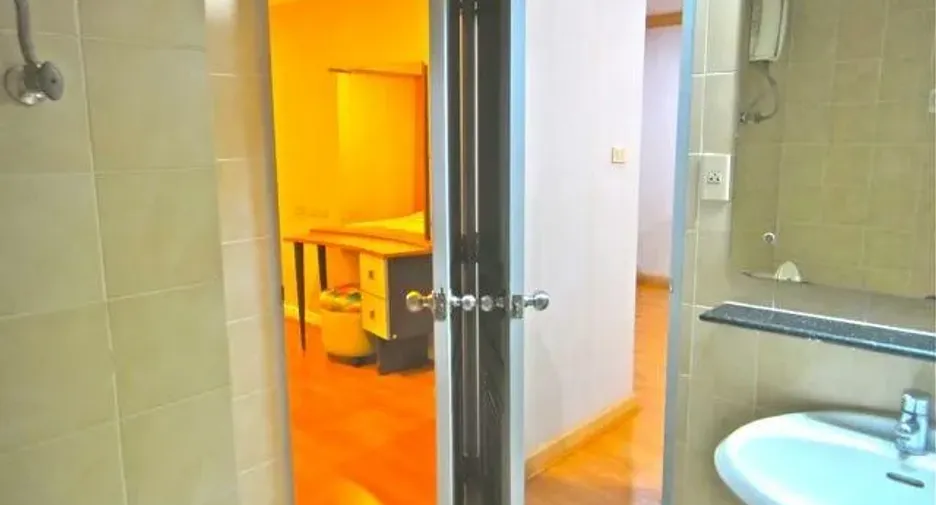 À louer 2 chambres condo à Khlong Toei, Bangkok