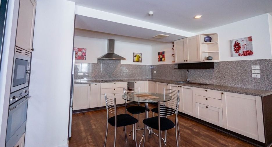 For sale 3 bedrooms condo in Mueang Chiang Mai, Chiang Mai
