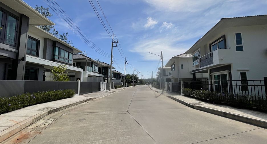 Villa zum Kauf mit 4 Zimmer in Thalang, Phuket