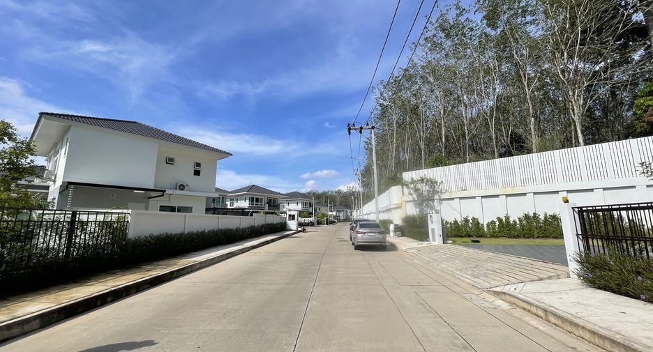 Villa zum Kauf mit 4 Zimmer in Thalang, Phuket