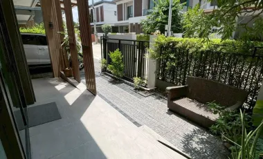 Haus zum Kauf mit 4 Zimmer in Khlong Sam Wa, Bangkok