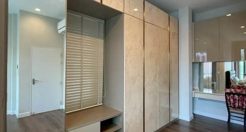 Haus zum Kauf mit 4 Zimmer in Khlong Sam Wa, Bangkok