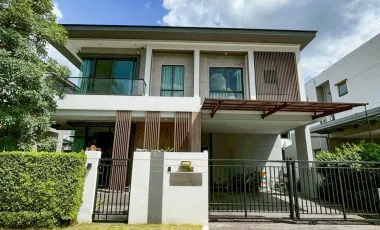 Haus zum Kauf mit 4 Zimmer in Khlong Sam Wa, Bangkok
