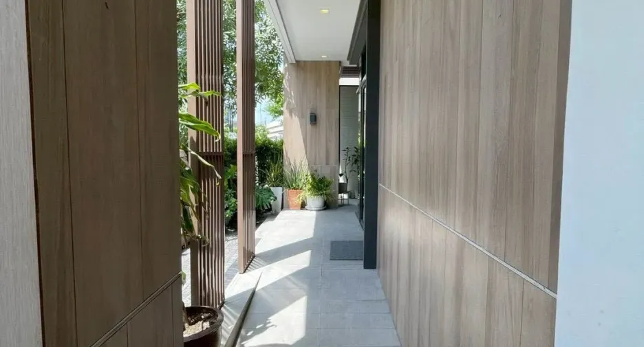 Haus zum Kauf mit 4 Zimmer in Khlong Sam Wa, Bangkok