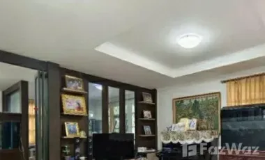 Haus zum Kauf und zur Miete mit 3 Zimmer in Bang Kapi, Bangkok