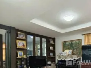 Продажа и аренда 3 спальни дом в Банг Капи, Бангкок