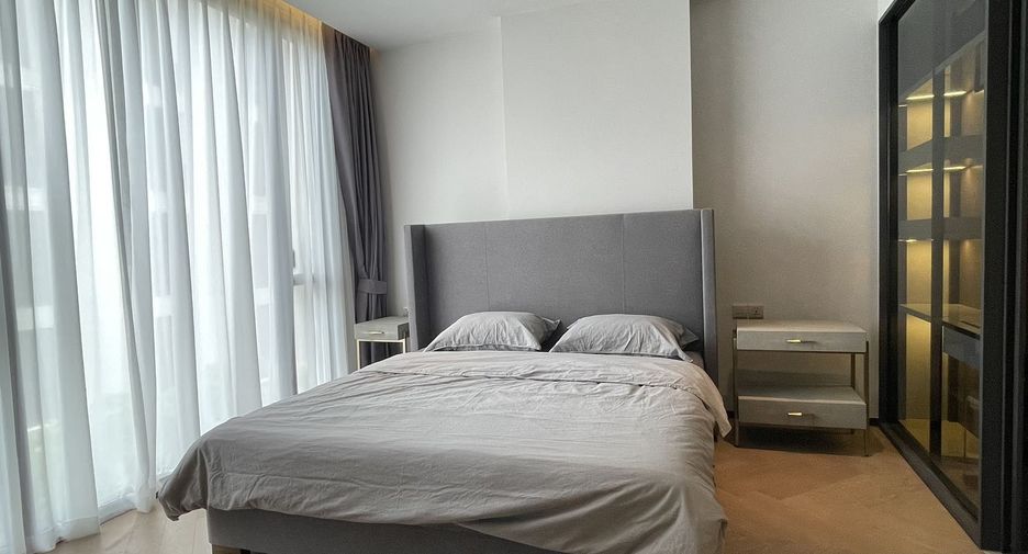 For rent 4 bedrooms condo in Watthana, Bangkok