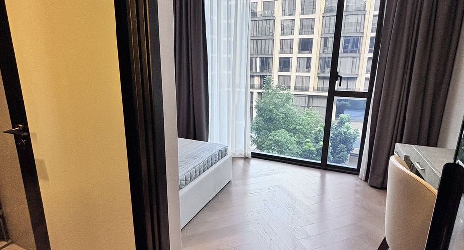 For rent 4 bedrooms condo in Watthana, Bangkok