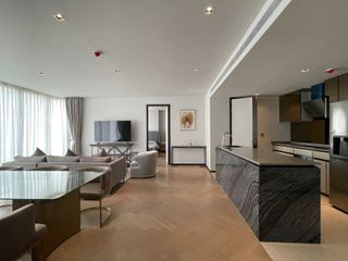 For rent 4 bedrooms condo in Watthana, Bangkok