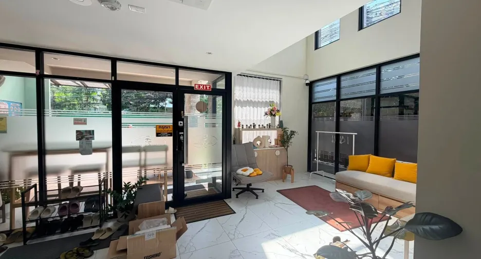 Gewerbefläche zur Miete in Watthana, Bangkok