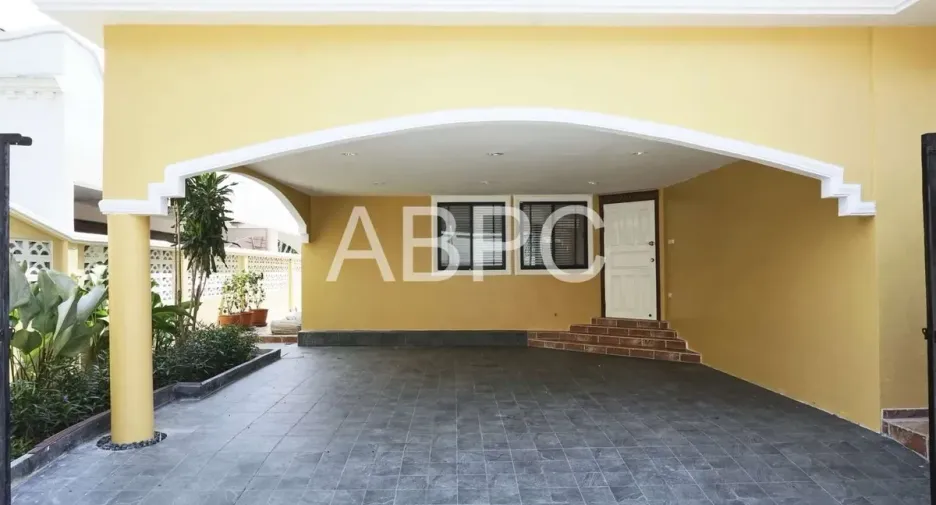 For rent 3 bedrooms house in Bang Lamung, Chonburi