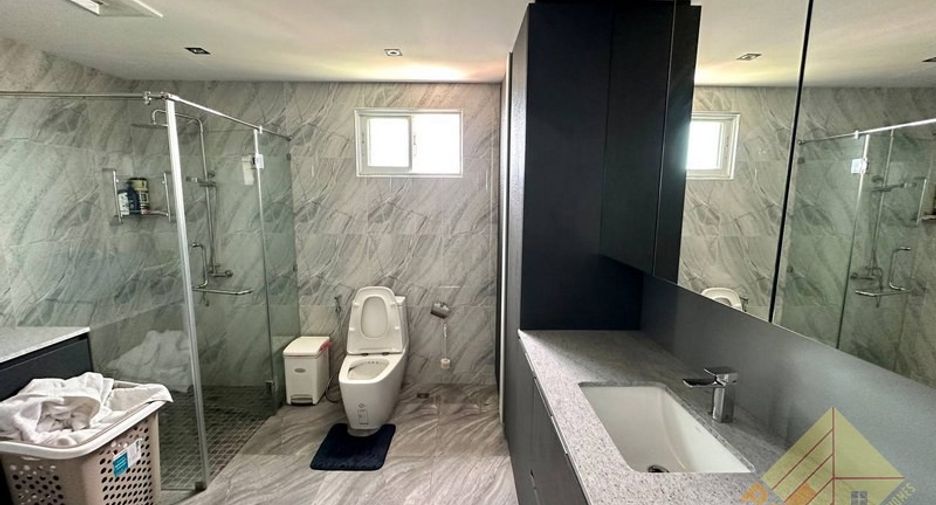 Condo en venta de 3 habitaciones en Bang Lamung, Chonburi