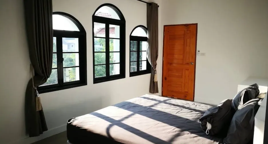 Villa en alquiler de 4 habitaciones en Mueang Chiang Mai, Chiang Mai