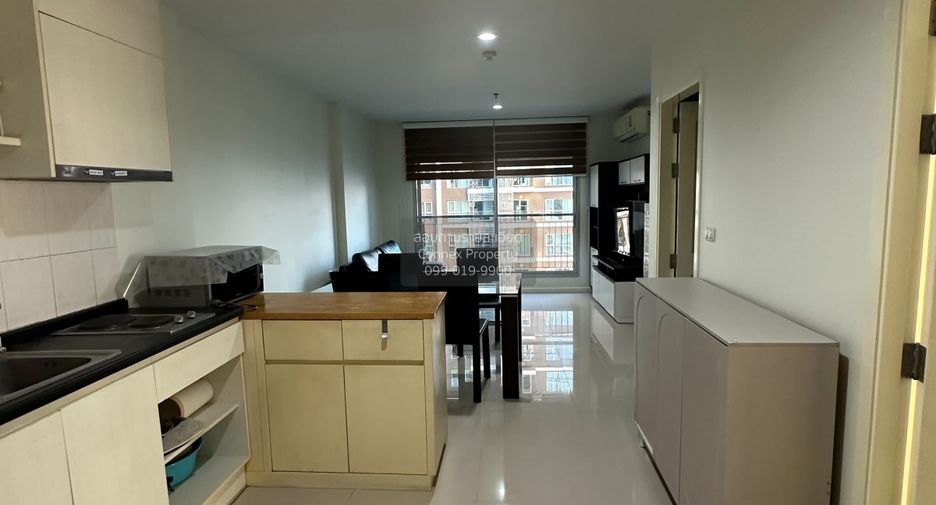 À louer 2 chambres condo à Huai Khwang, Bangkok