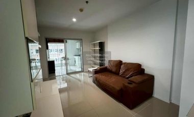 Wohnung zur Miete mit 2 Zimmer in Huai Khwang, Bangkok