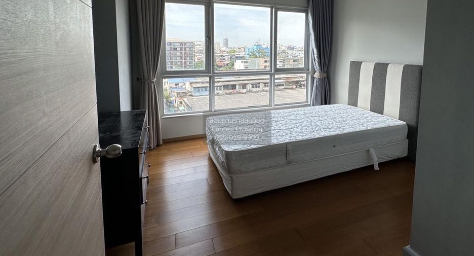 For rent 2 bedrooms condo in Khlong San, Bangkok
