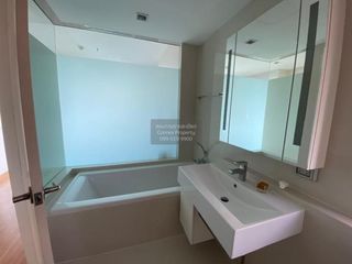 For rent 2 bedrooms condo in Phra Khanong, Bangkok