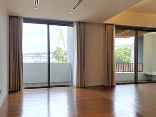 Wohnung zur Miete und zum Kauf mit 3 Zimmer in Yan Nawa, Bangkok