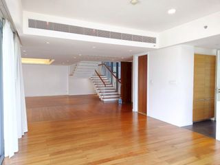 Wohnung zur Miete und zum Kauf mit 3 Zimmer in Yan Nawa, Bangkok