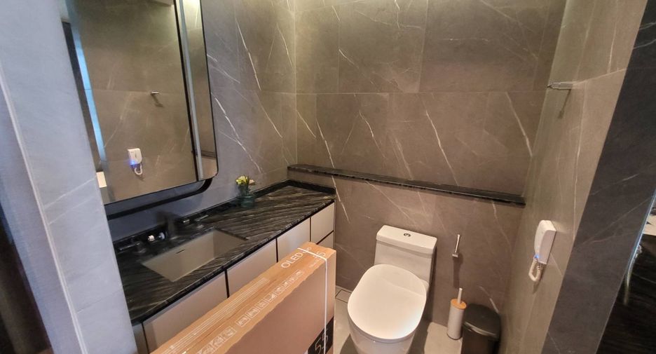 For rent 1 bed condo in Watthana, Bangkok